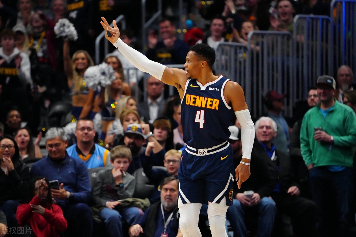 威少险胜黄蜂，状态爆棚关键表现点燃全场！的简单介绍